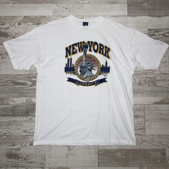 Belton Designer Knits Other - Vintage Belton New York Liberty Shirt Mens XL White Statue Graphic USA